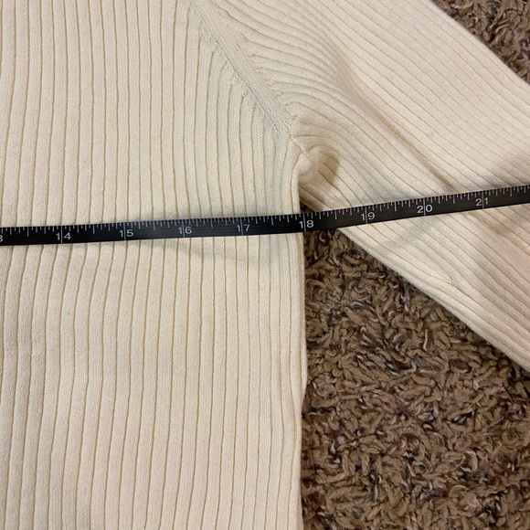 Tie Front Knit Cardigan in Cream - Picture 8 of 10